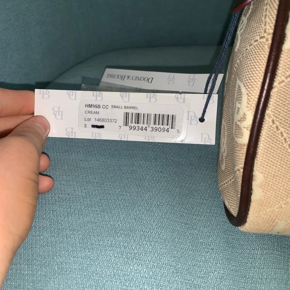 NWT Dooney & Bourke purse - Picture 5 of 5